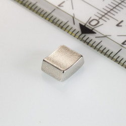 Neodímium mágnes-szegmensek R15,50xr12,50x30°x6 N 180 °C, VMM5UH-N35UH