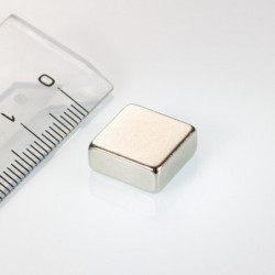Neodímium hasáb mágnes 12x12x5 N 80 °C, VMM4-N35