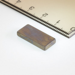 Neodímium hasáb mágnes 20x9x3 P 180 °C, VMM5UH-N35UH