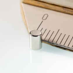 Neodímium henger mágnes ø3x4 N 80 °C, VMM4-N35
