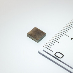 Neodímium hasáb mágnes 5,5x5x1,5 P 80 °C, VMM8-N45