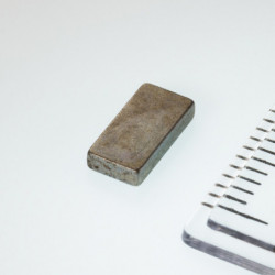 Neodímium hasáb mágnes 8x4x1,6 P 80 °C, VMM5-N38